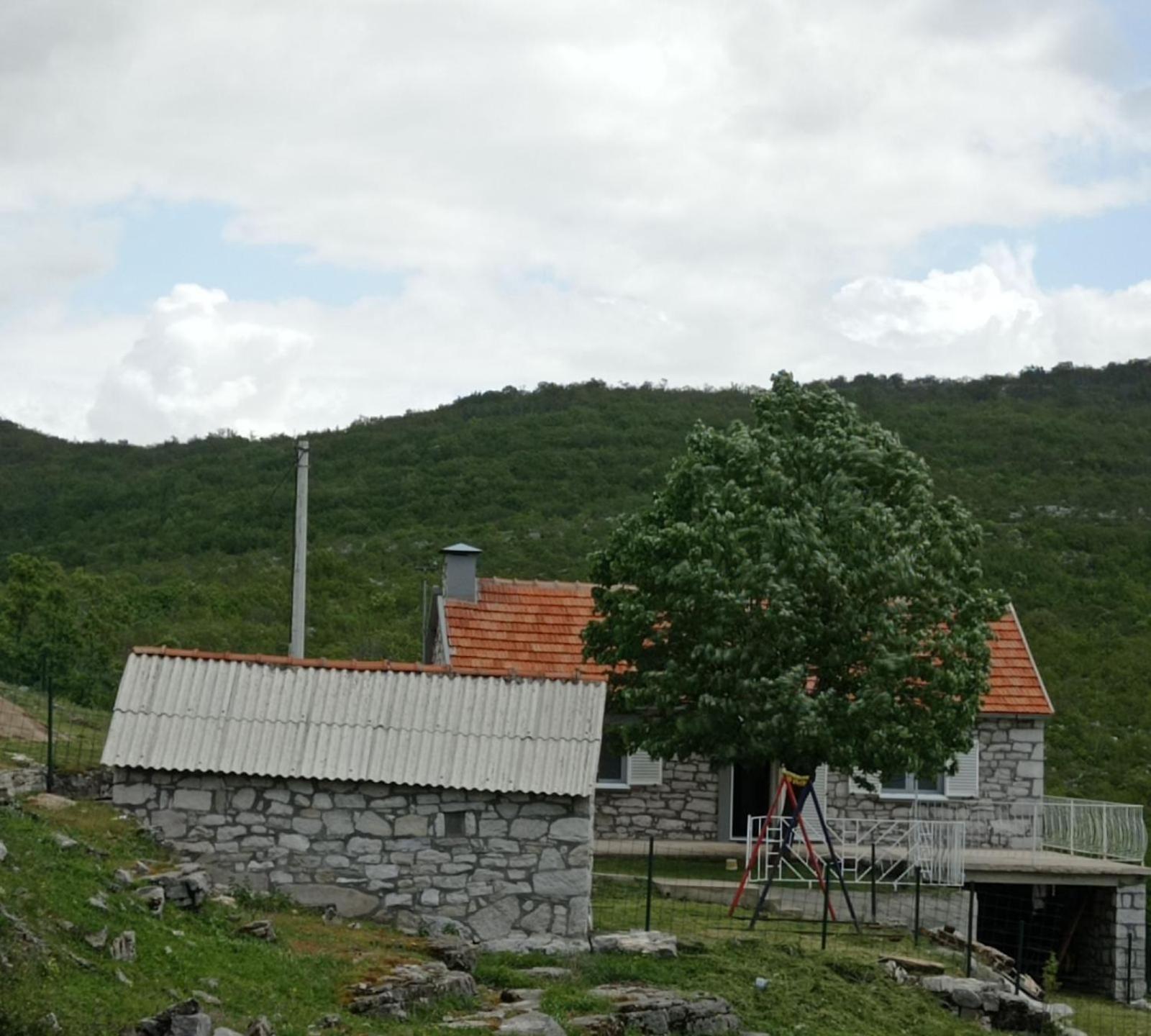 Oaza Mira Villa Nikšić Buitenkant foto